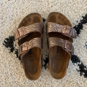 Copper diamond facet Birkenstock’s